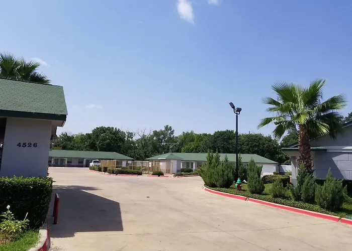 Haltom Worth Motel