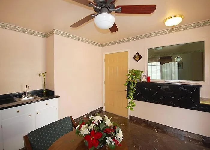 Haltom Worth Motel 2*